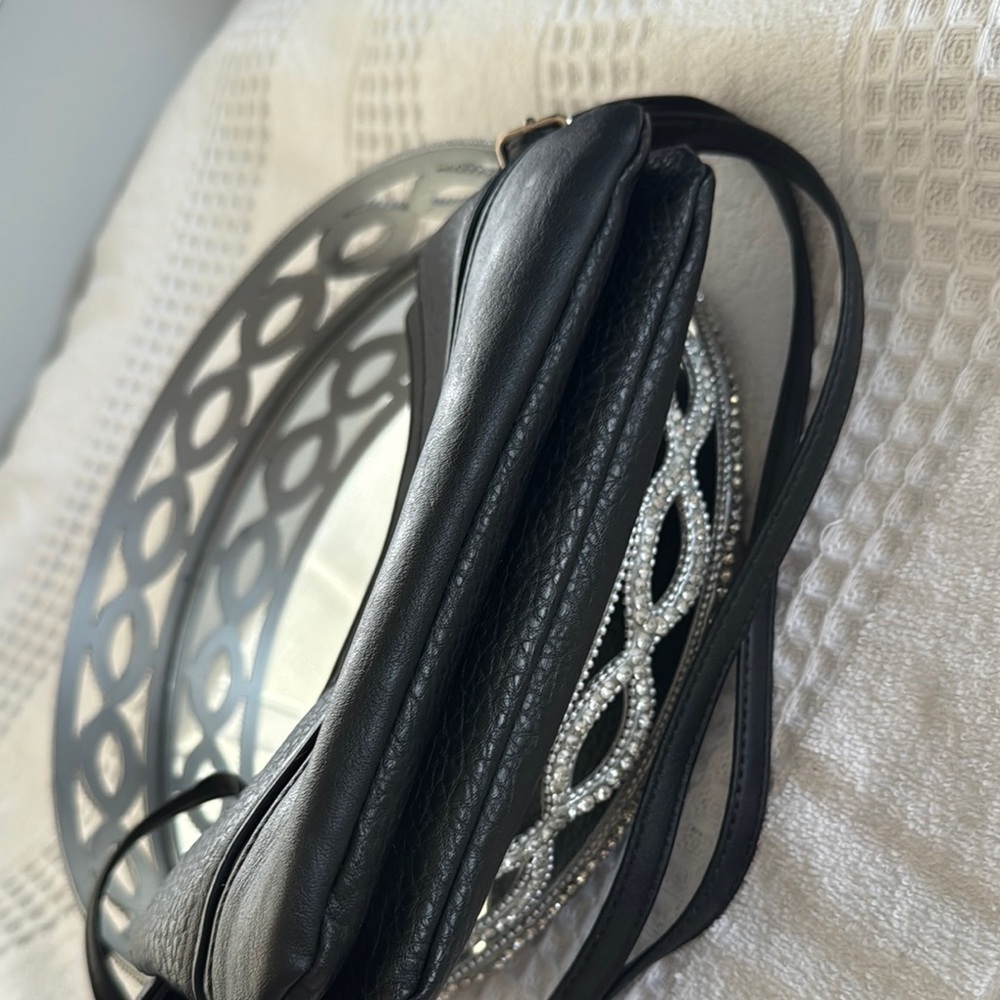 Rosetti Elegant Black Crossbody Bag - Picture 7 of 9